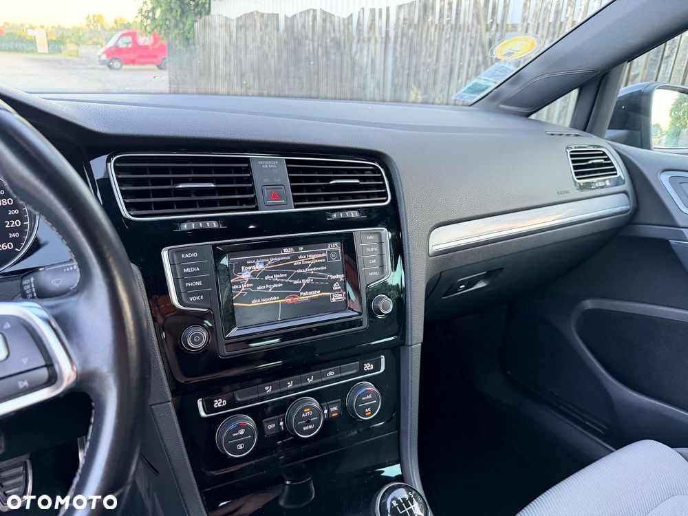 Volkswagen Golf - 17