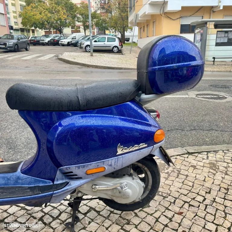 Piaggio Vespa 50 ETZ - 2