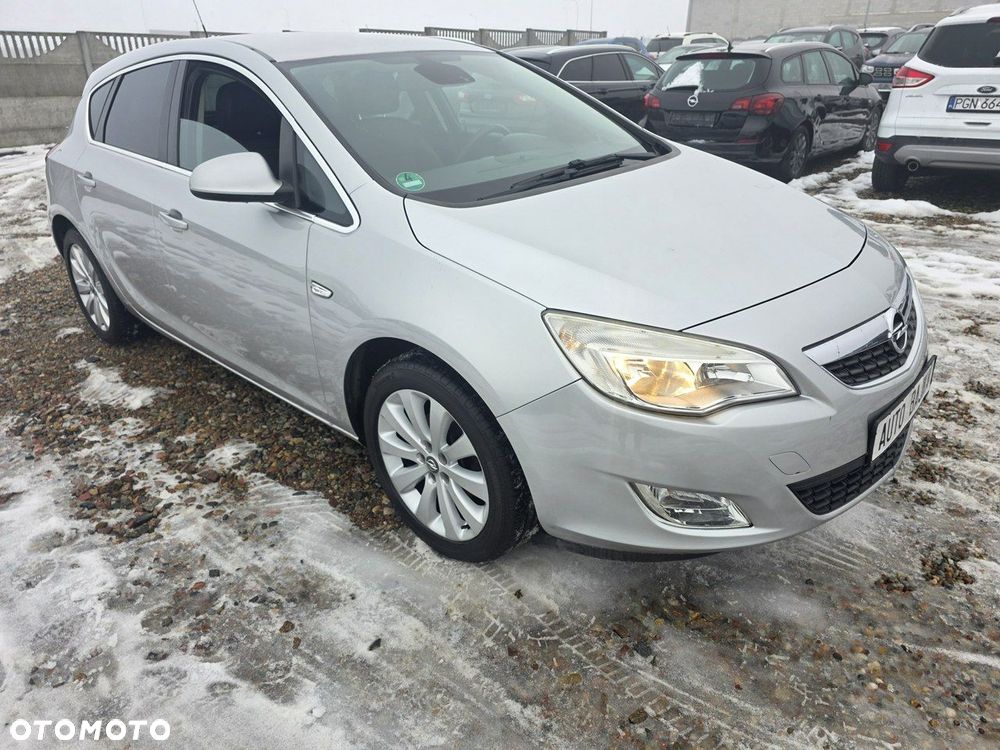 Opel Astra 1.4 Turbo Cosmo - 3