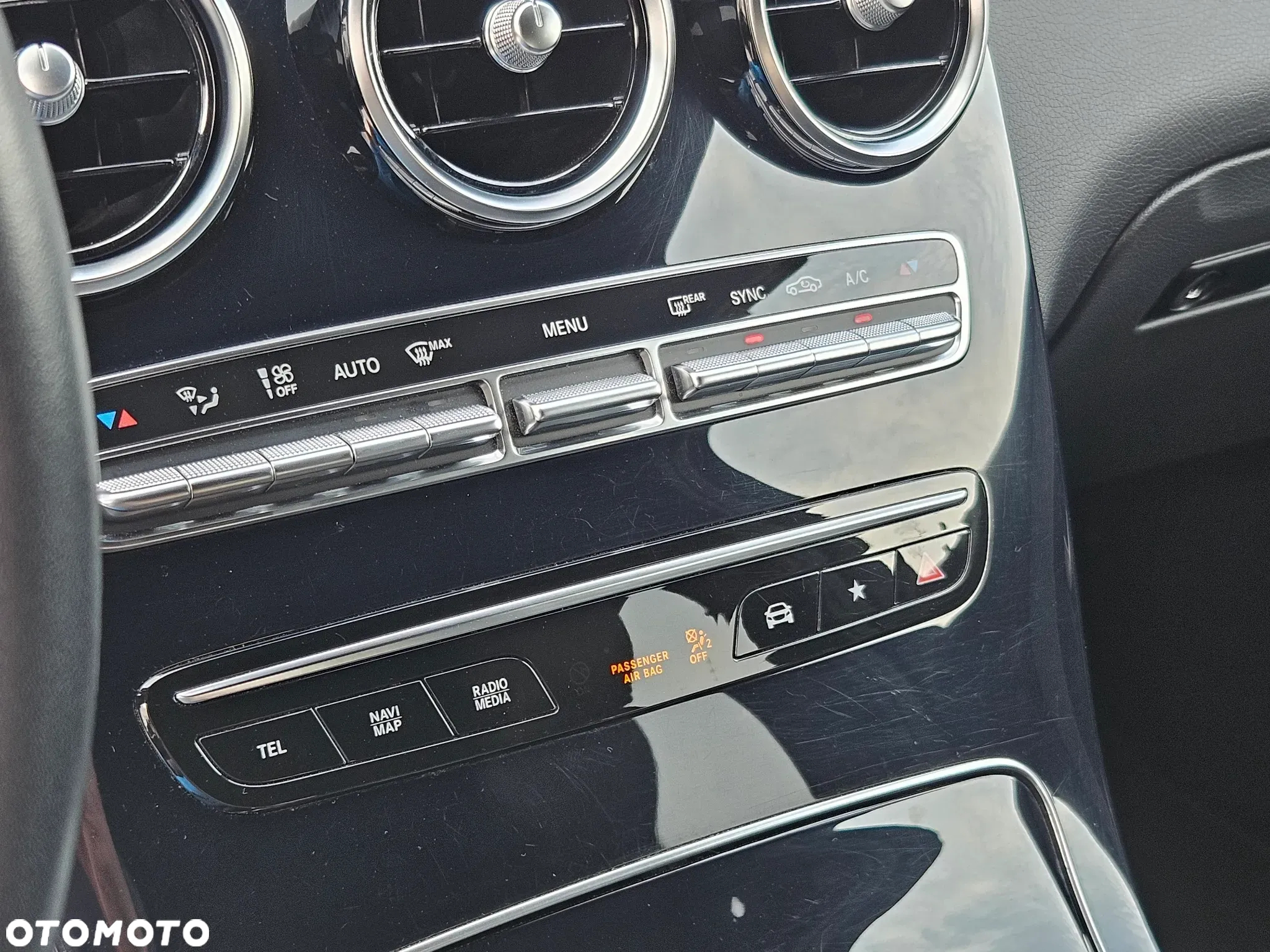 Mercedes-Benz GLC - 26