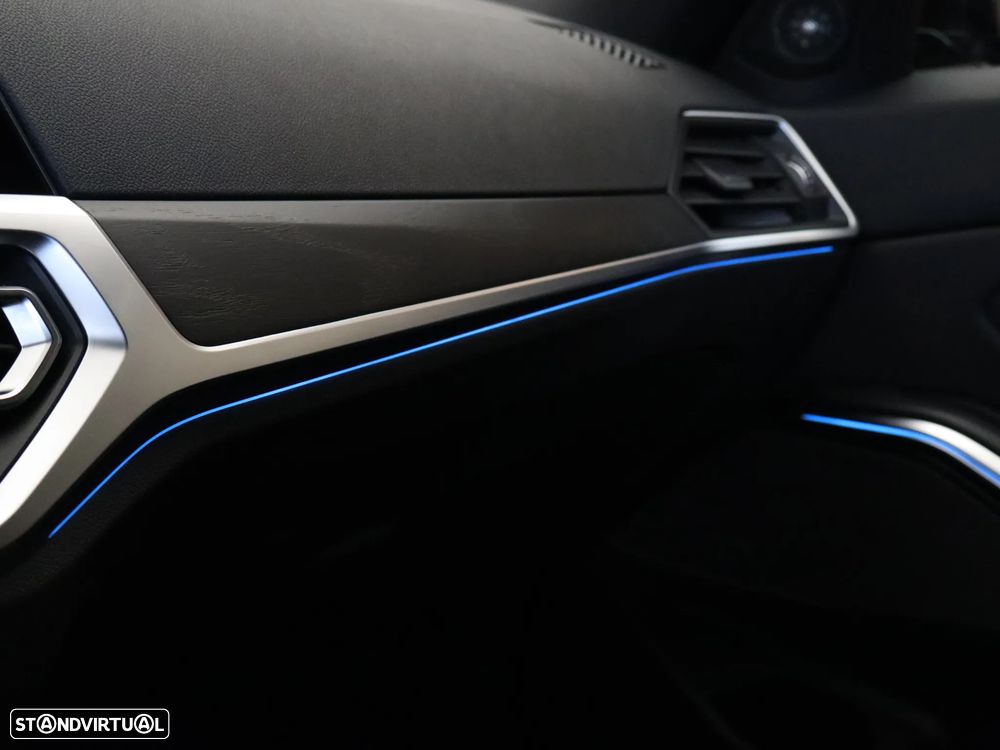 BMW 320 e Pack M Auto - 37