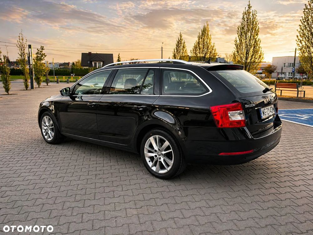 Skoda Octavia 2.0 TDI 4x4 Style DSG - 5