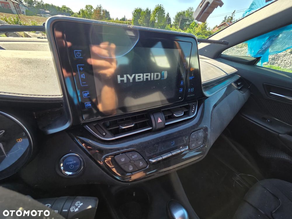 Toyota C-HR 1.8 Hybrid Dynamic - 13