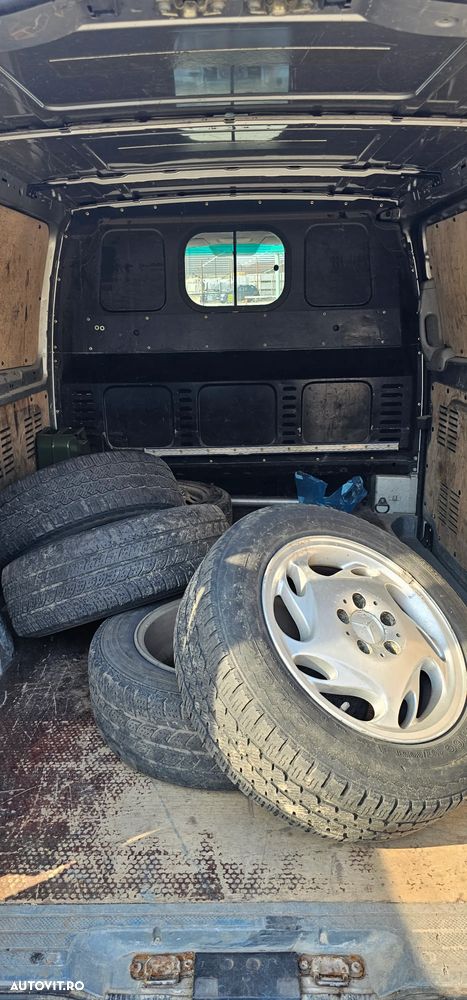 Mercedes-Benz Vito - 10