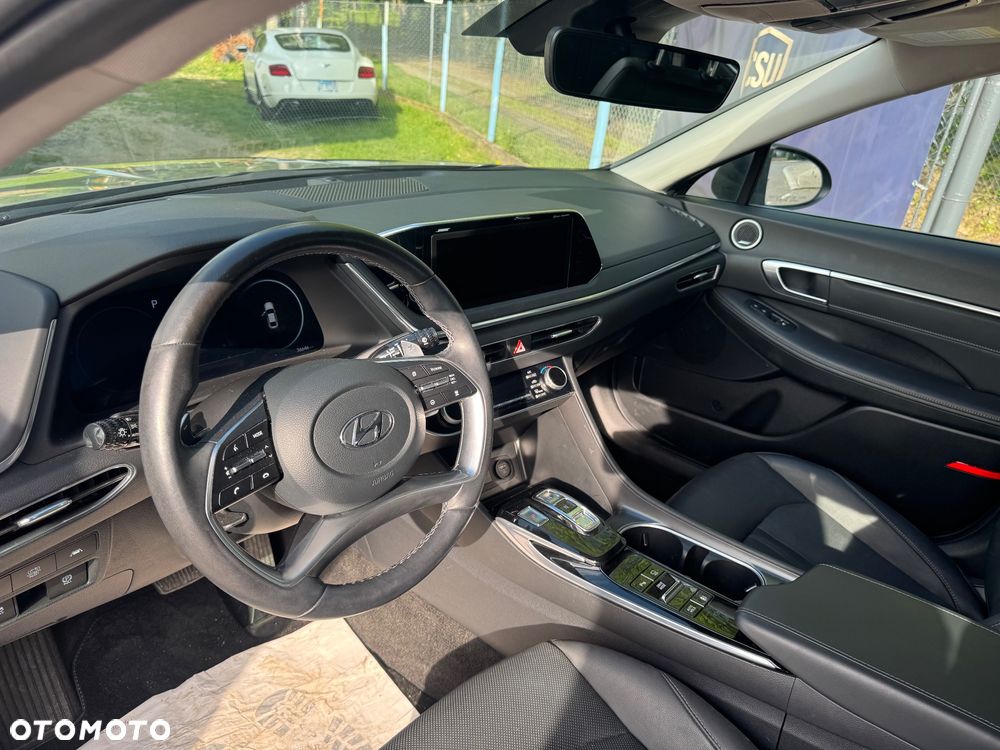 Hyundai Sonata - 23