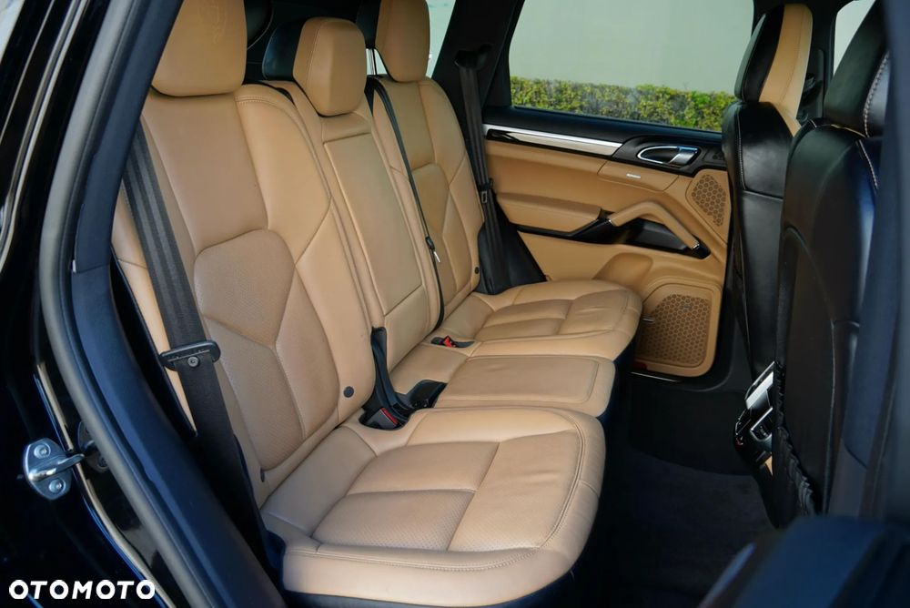 Porsche Cayenne Standard - 15