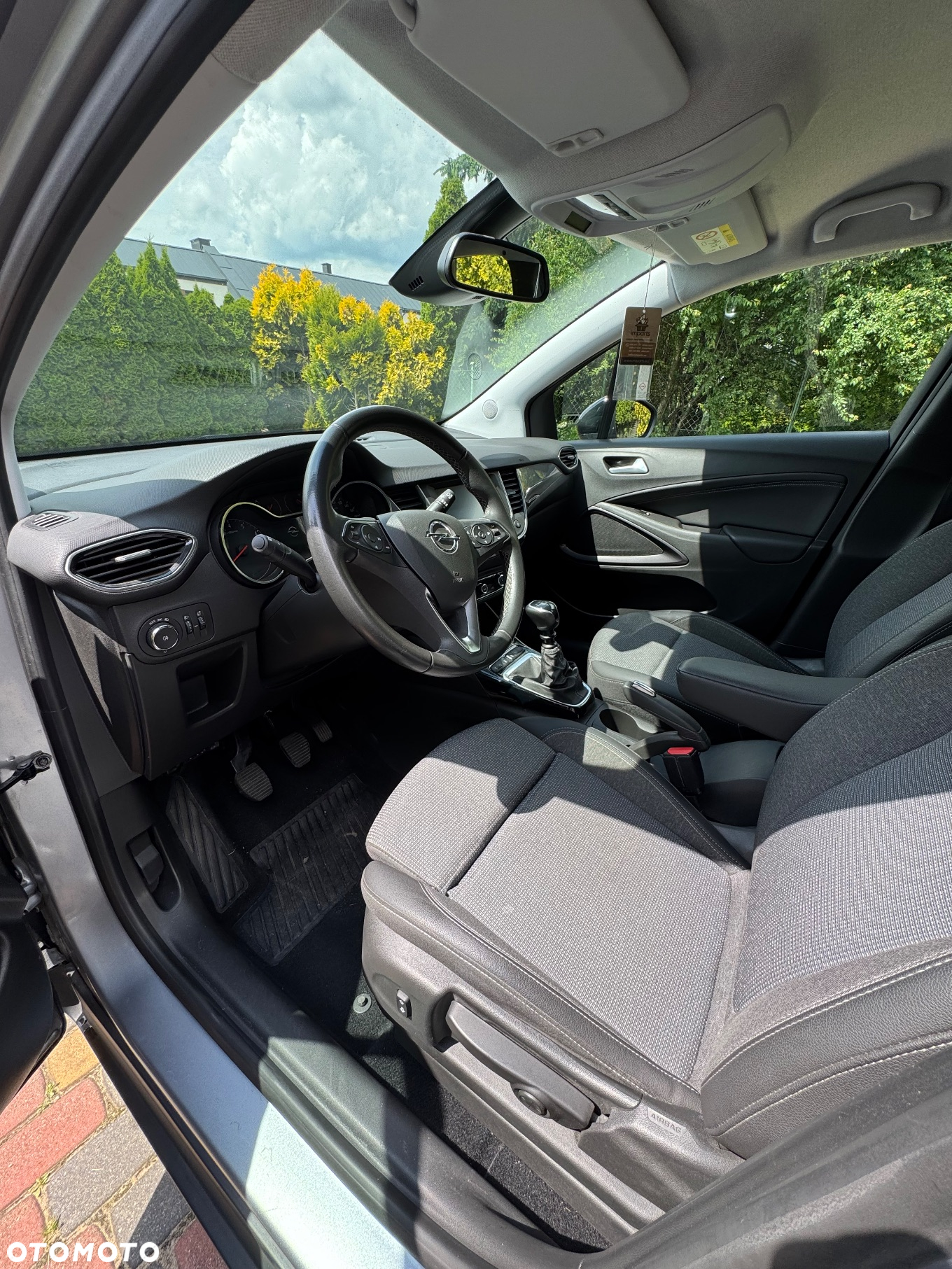 Opel Crossland X 1.2 T Design Line S&S - 16