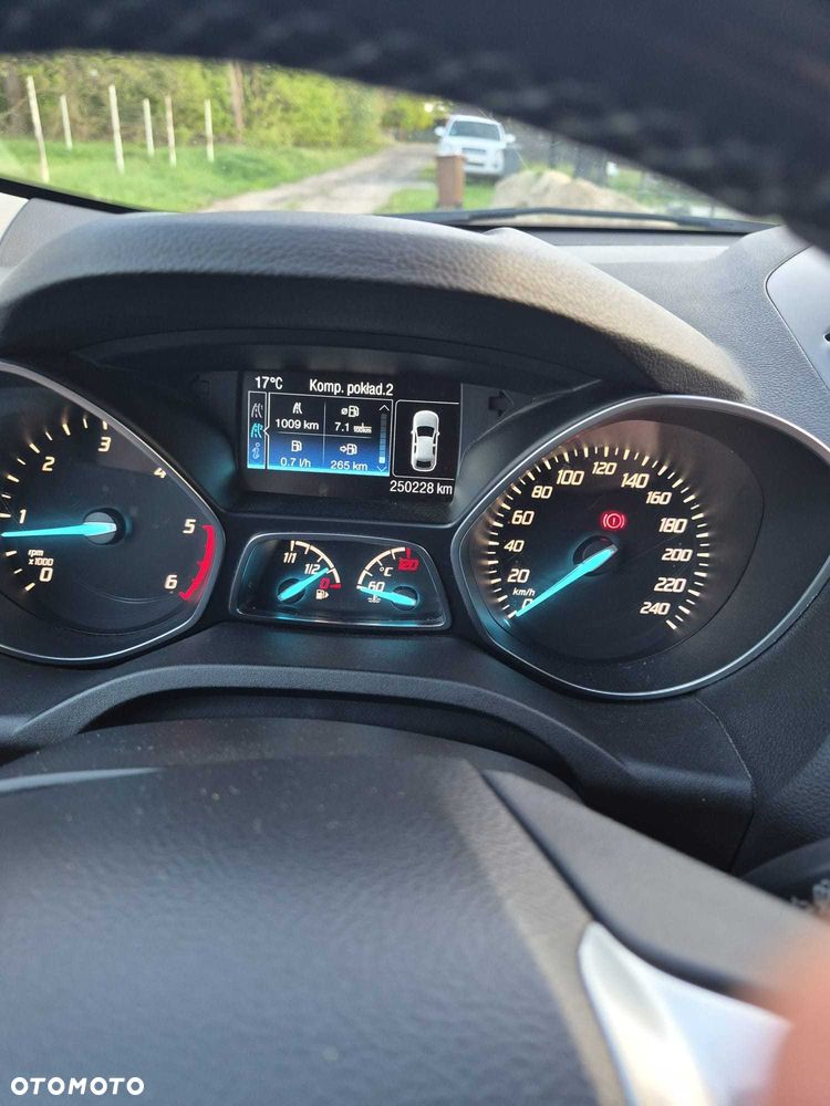 Ford Kuga - 5