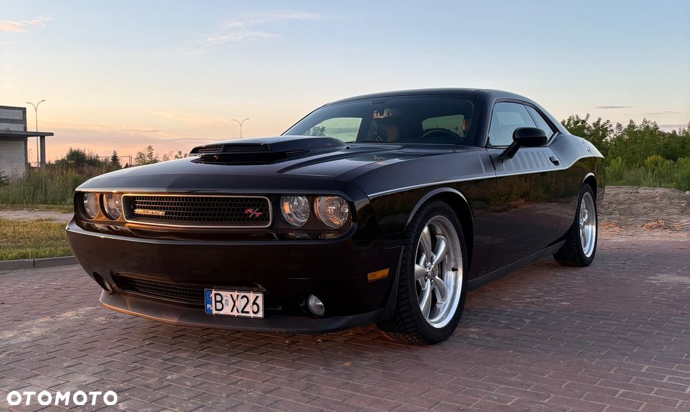 Dodge Challenger - 1