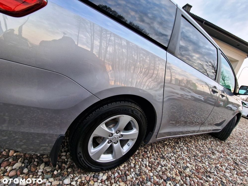 Toyota Sienna - 26
