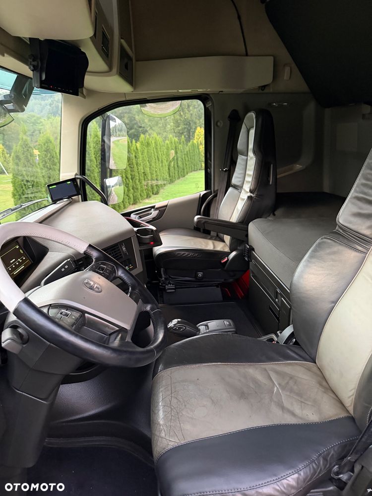 Volvo FH 500 KM FUL OPCJA HAKOWIEC HYWA 6X2 SKÓRA PERFEKCYJNY Z NIEMIEC - 10