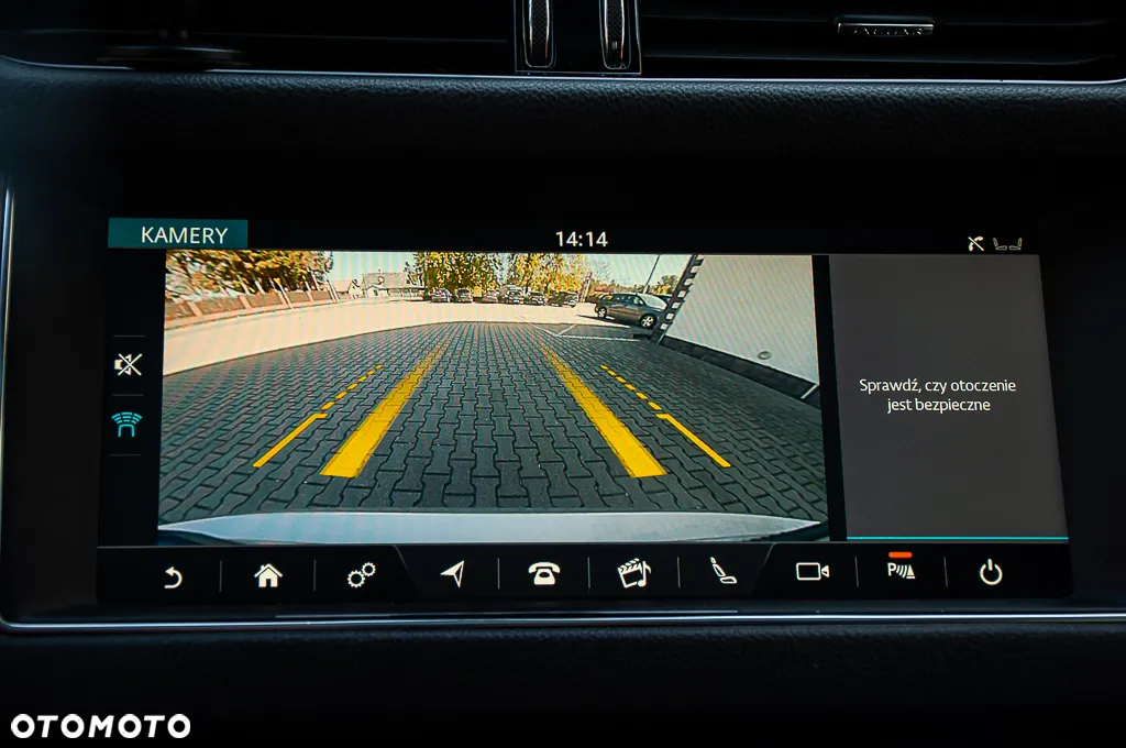 Jaguar XF 2.0 T R-Sport - 29