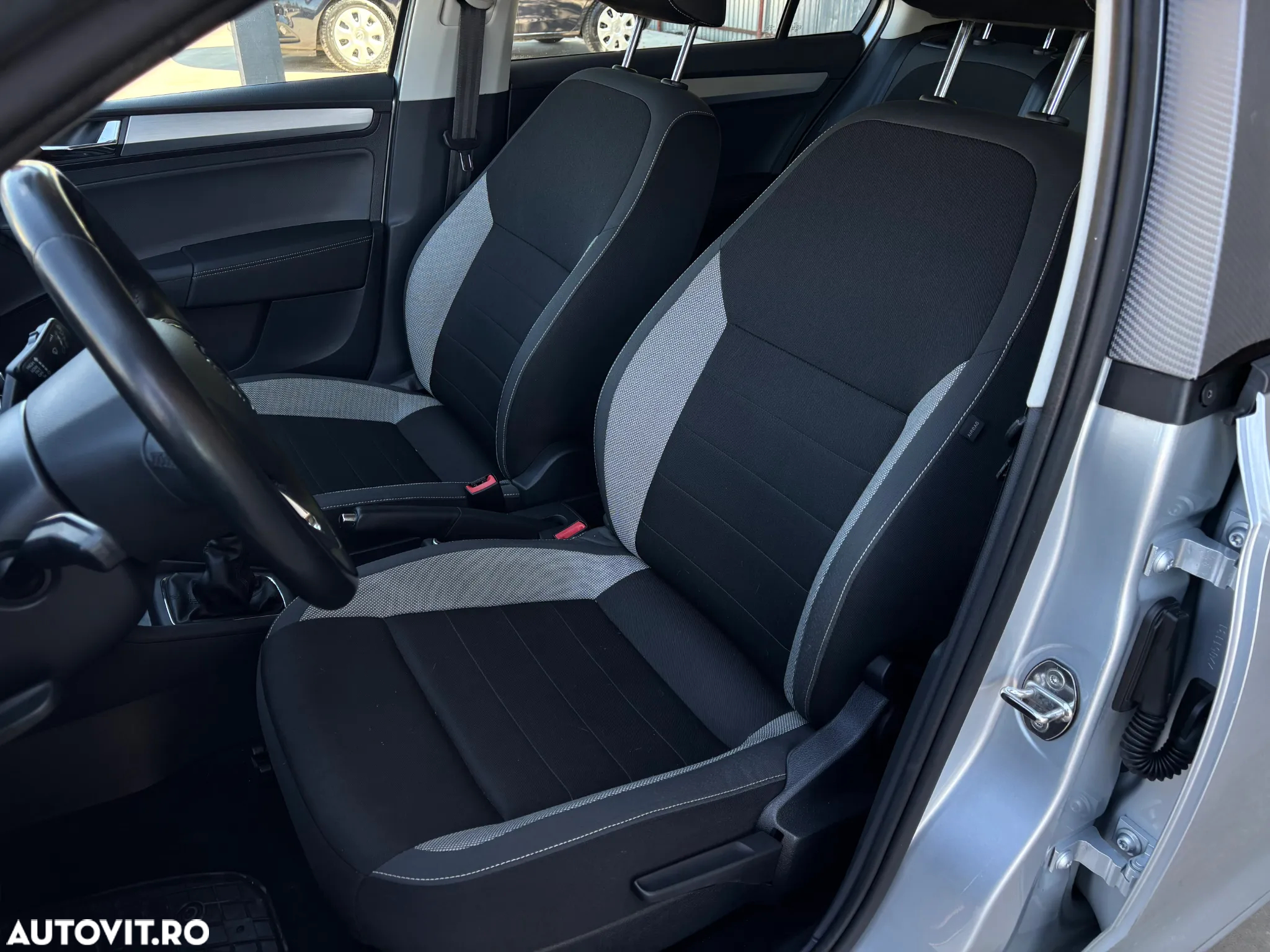 Skoda RAPID 1.0 TSI Ambition - 12