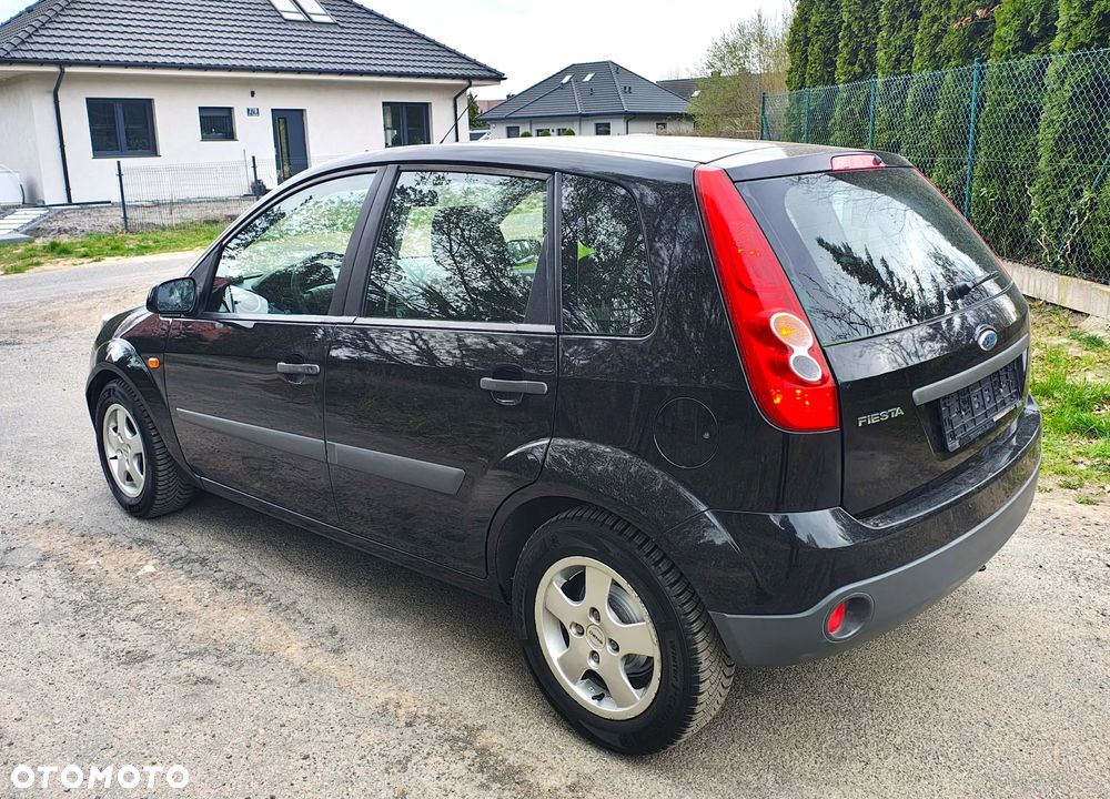 Ford Fiesta 1.3 Ambiente - 19