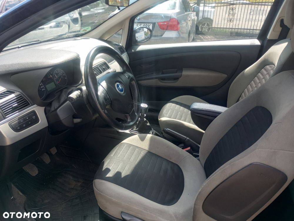 Fiat Grande Punto - 4