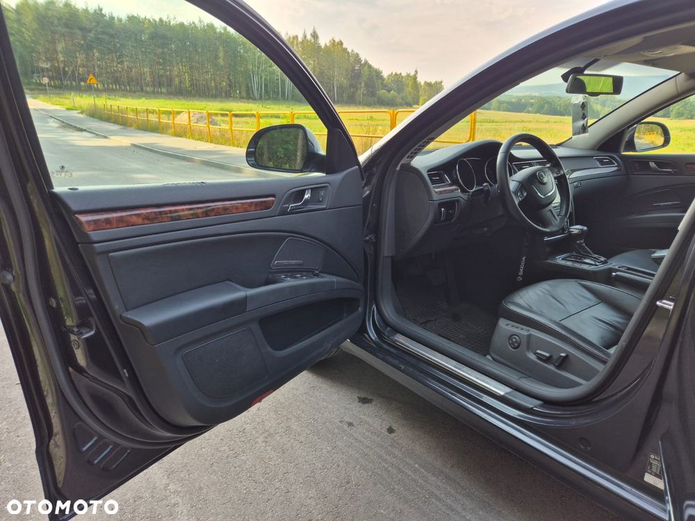 Skoda Superb 2.0 TDI Elegance DSG - 25