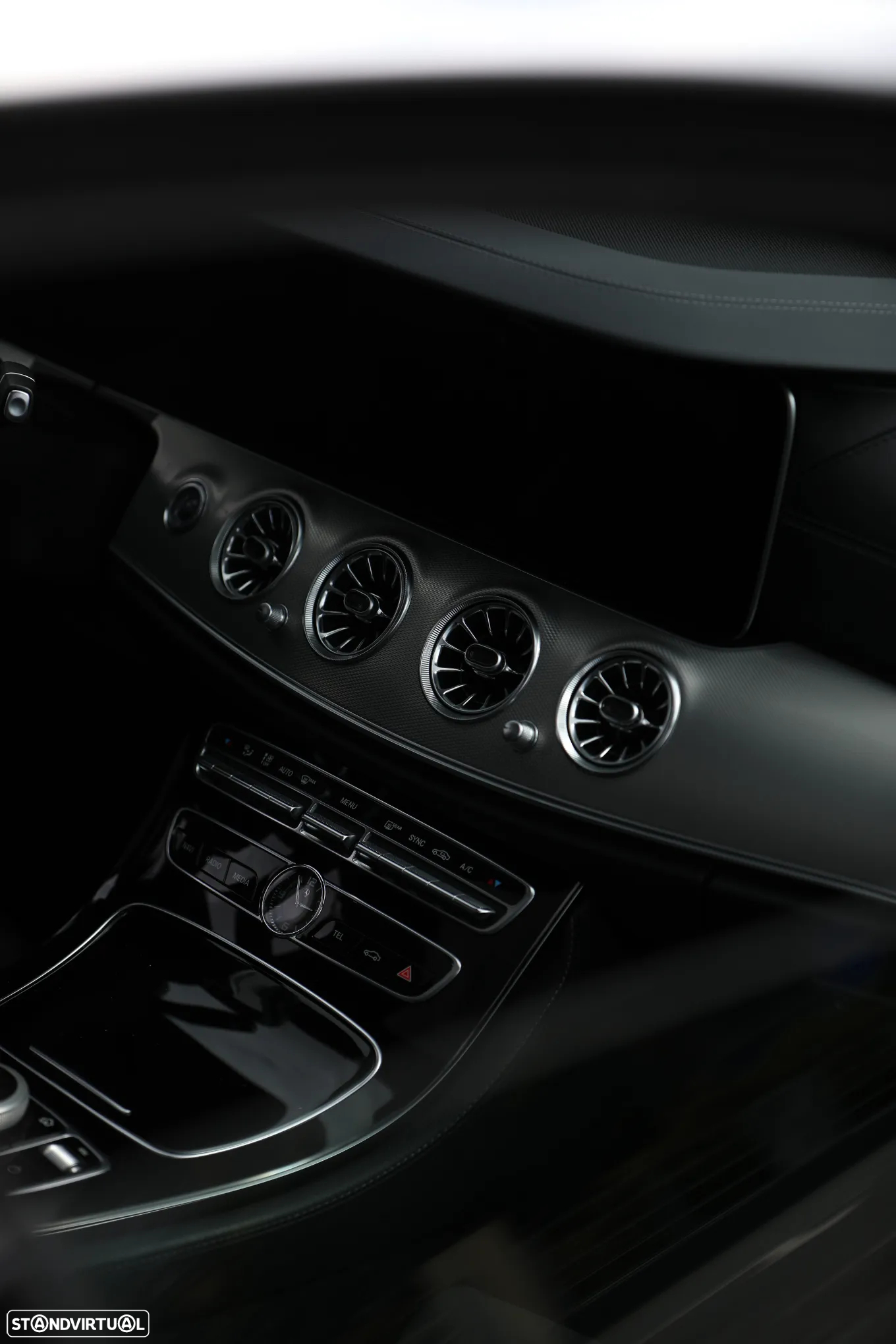 Mercedes-Benz E 220 d 9G-TRONIC AMG Line - 12