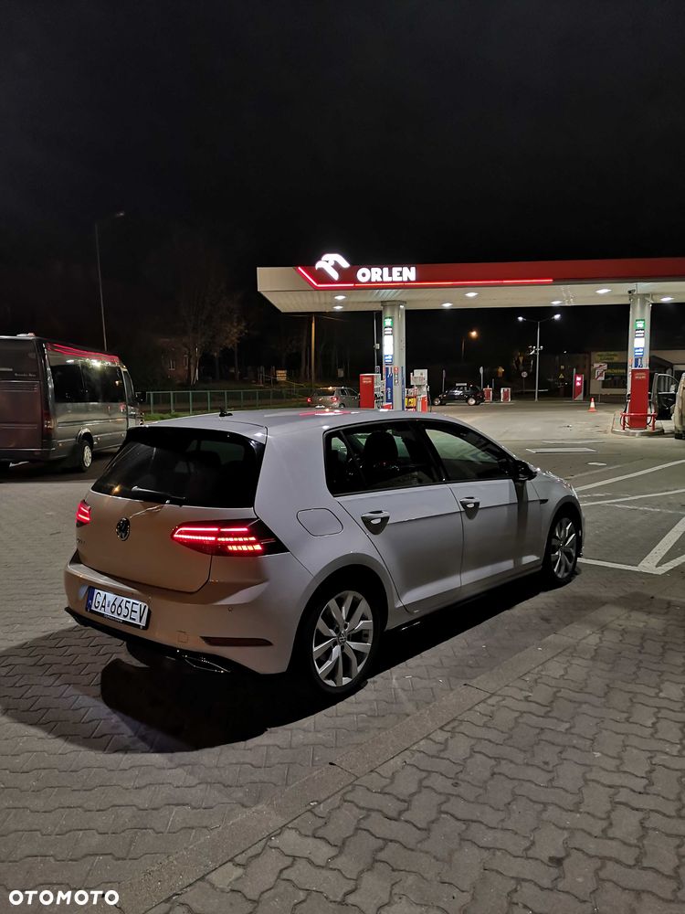 Volkswagen Golf - 5