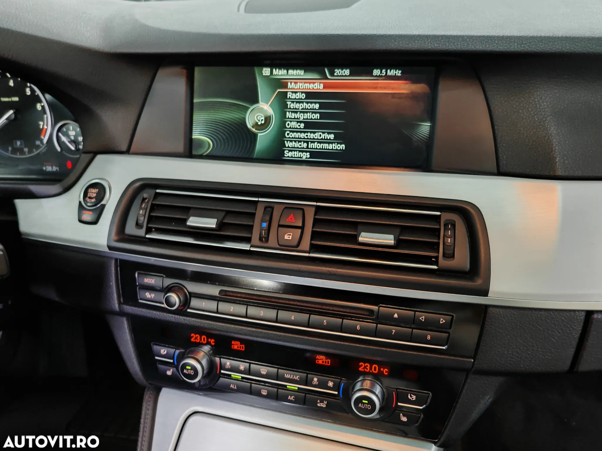 BMW Seria 5 520i Sport-Aut. - 19