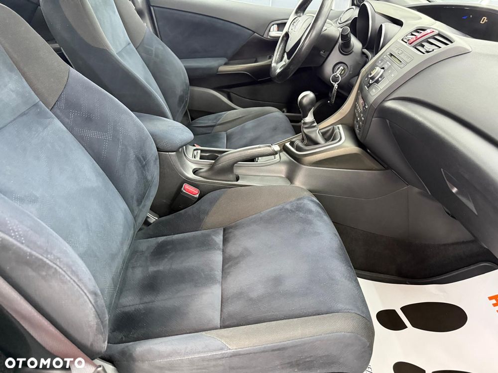 Honda Civic 1.8 i-VTEC Sport - 28
