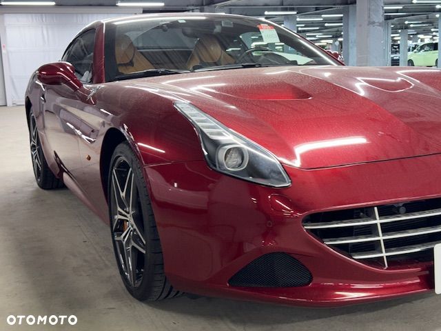 Ferrari California T - 4