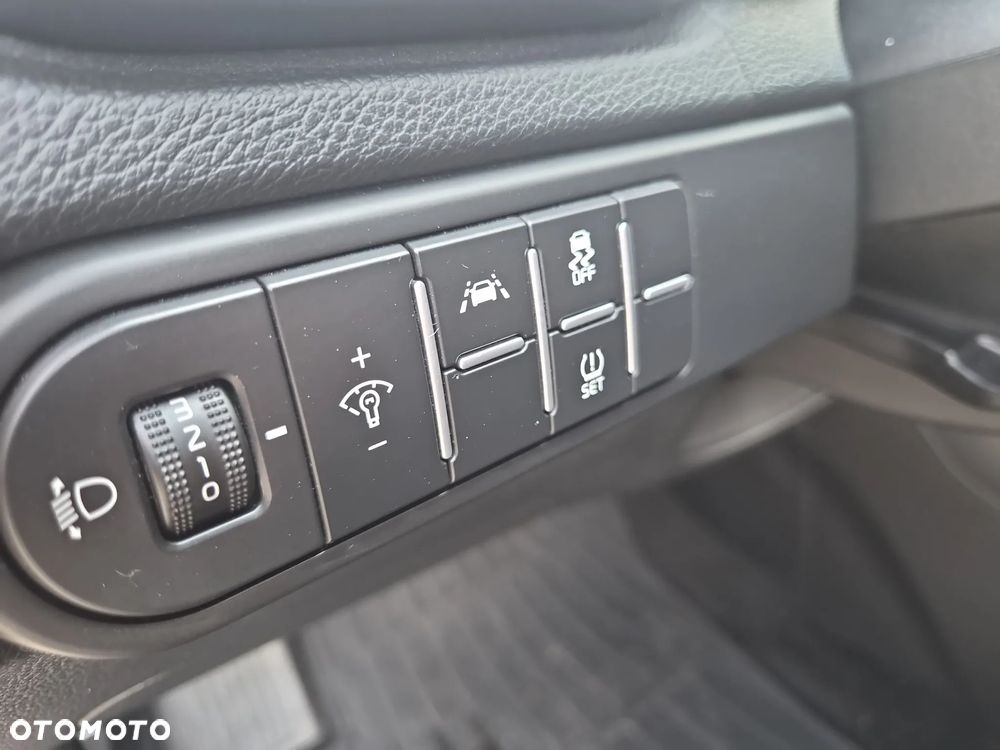 Kia XCeed 1.5 T-GDI M - 13