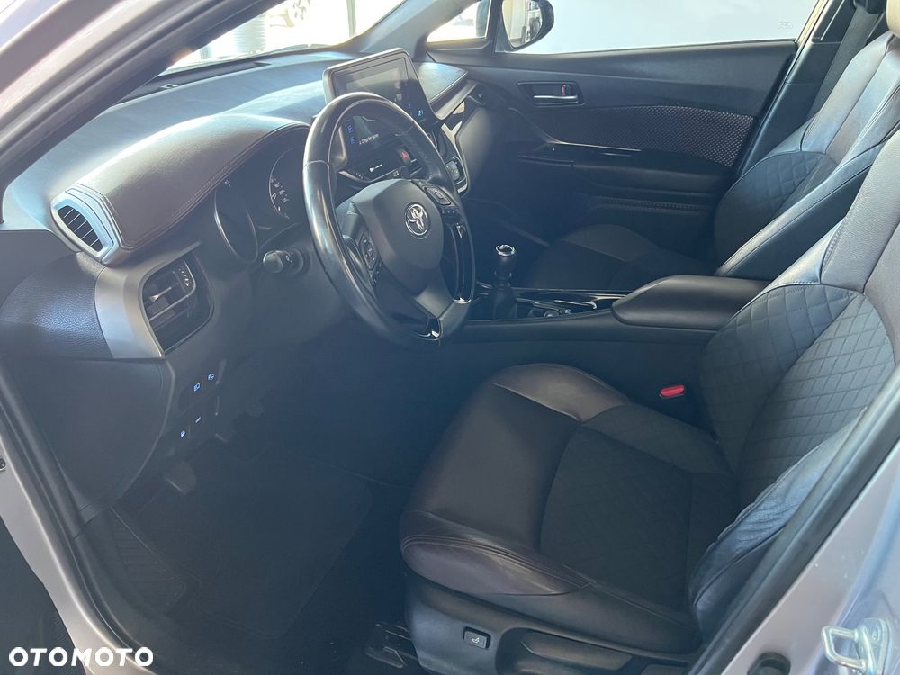 Toyota C-HR - 12