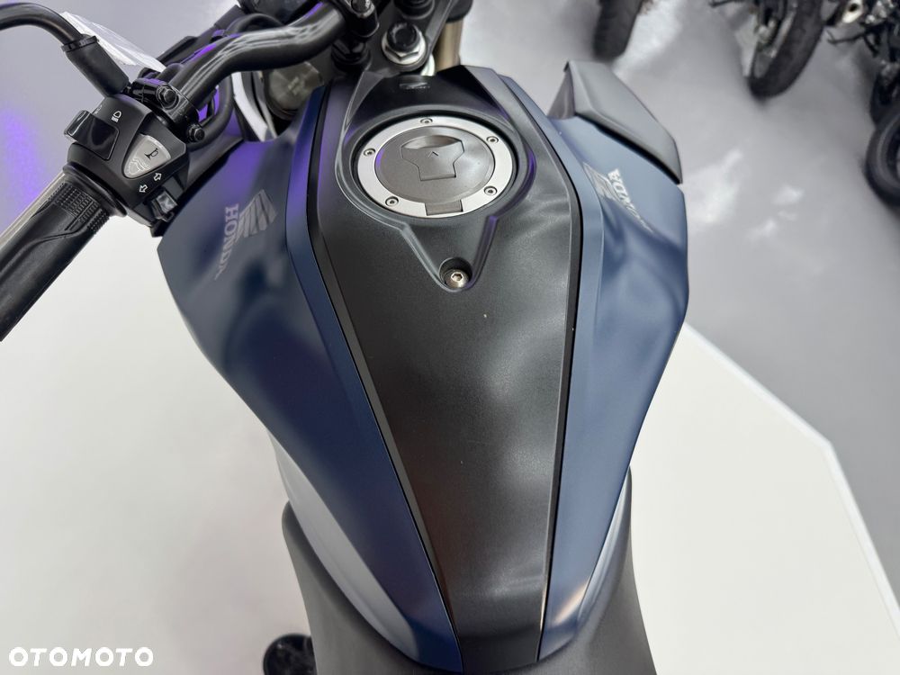 Honda CB - 22