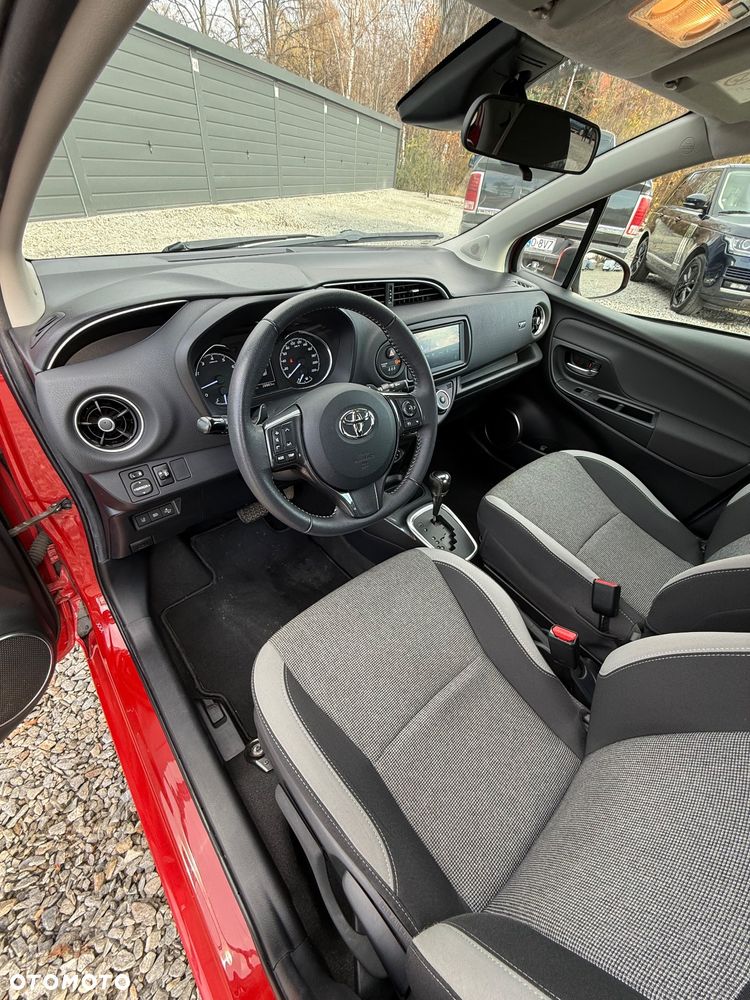 Toyota Yaris 1.5 Premium CVT - 13
