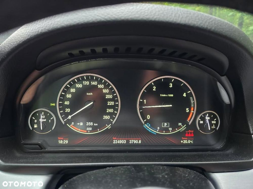 BMW Seria 5 525d - 4