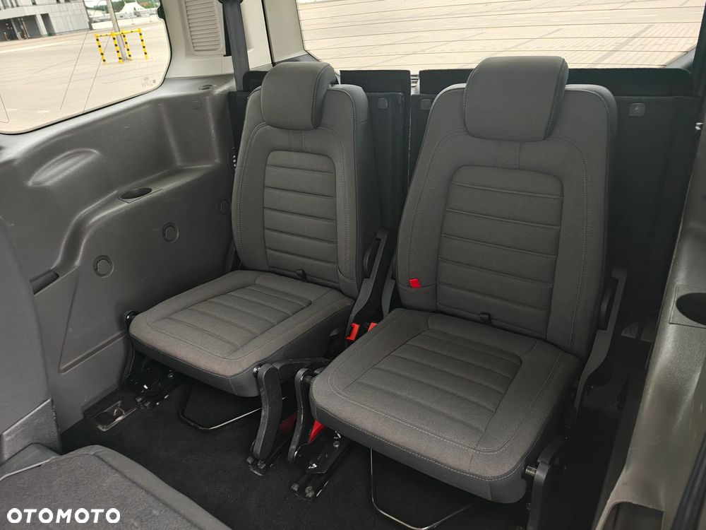Ford Tourneo Connect Grand - 25