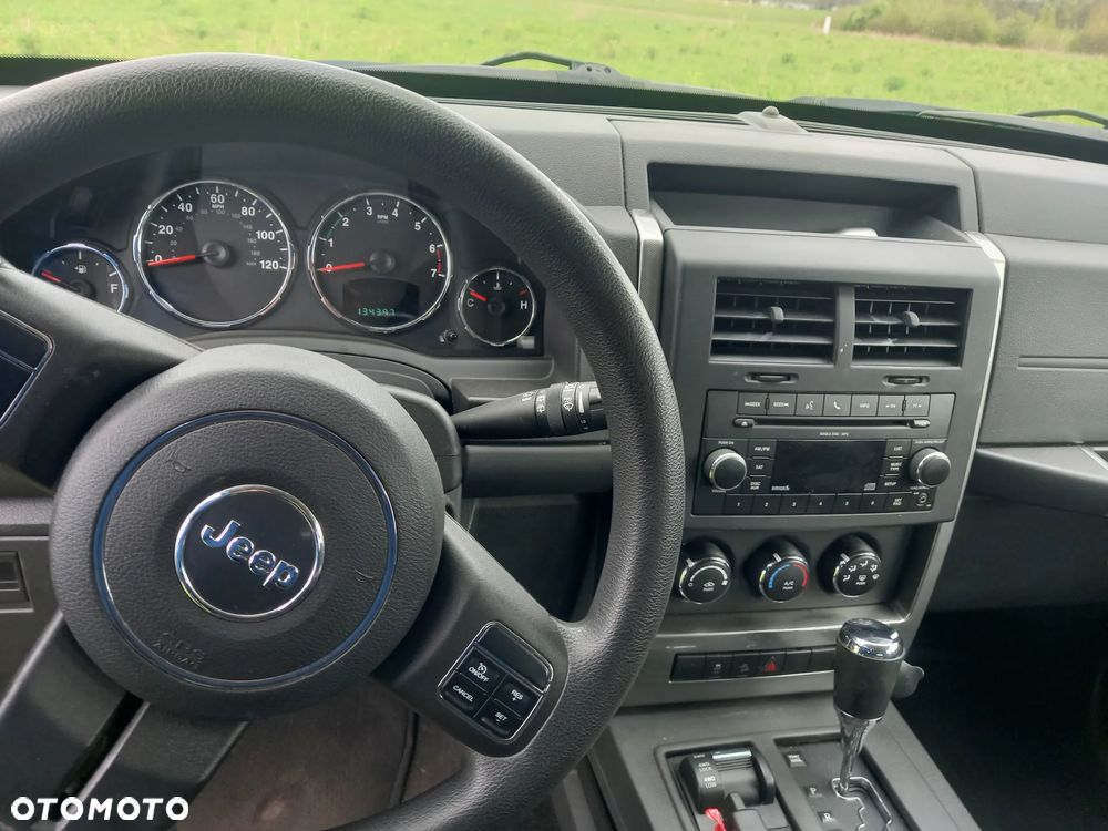 Jeep Liberty - 7