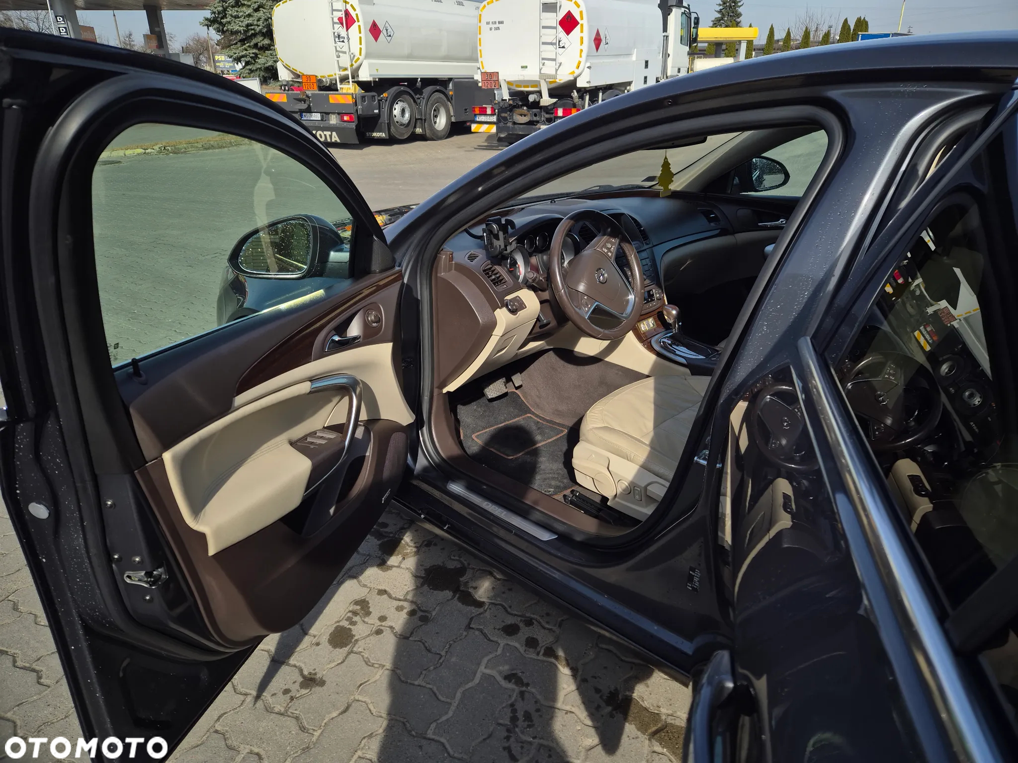 Opel Insignia 2.0 CDTI automatik Design Edition - 6