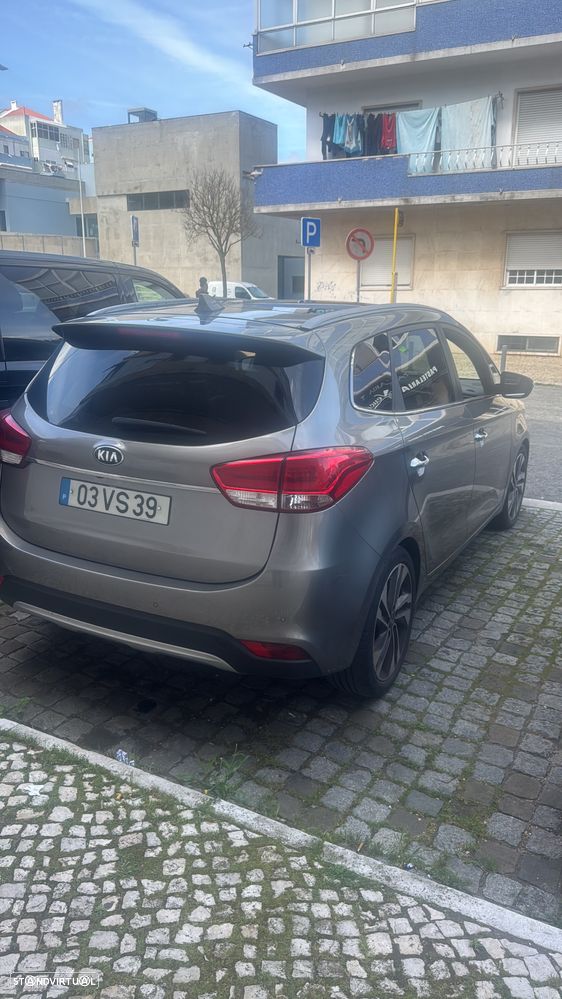 Kia Carens 1.7 CRDi ISG TX - 3