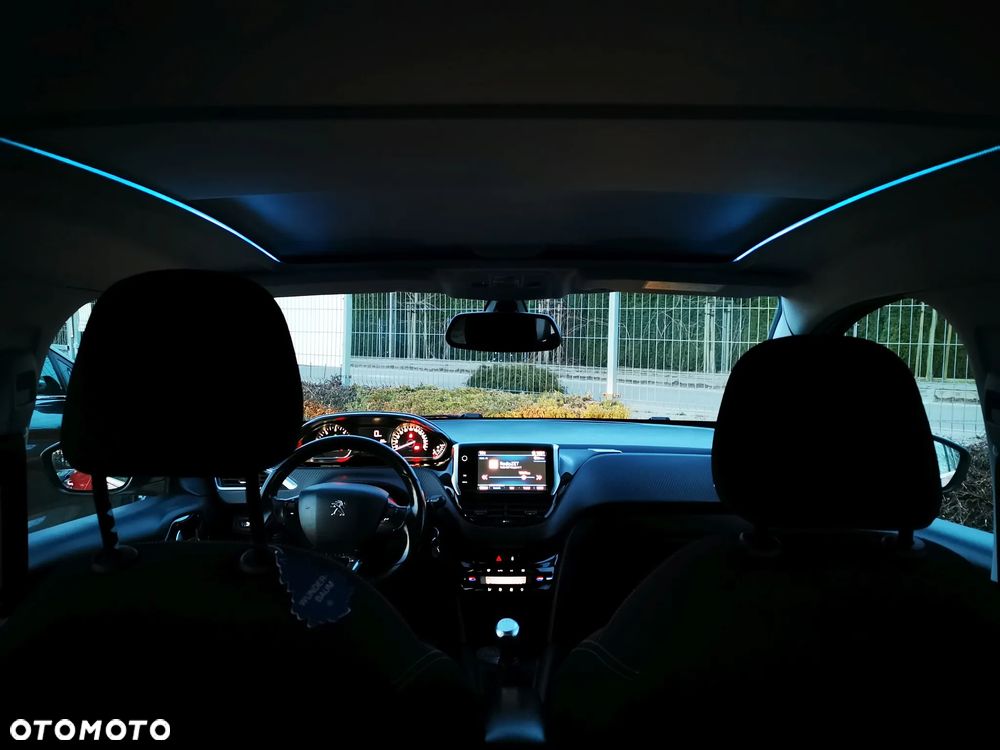 Peugeot 208 Blue-HDi 100 Stop&Start Style - 31