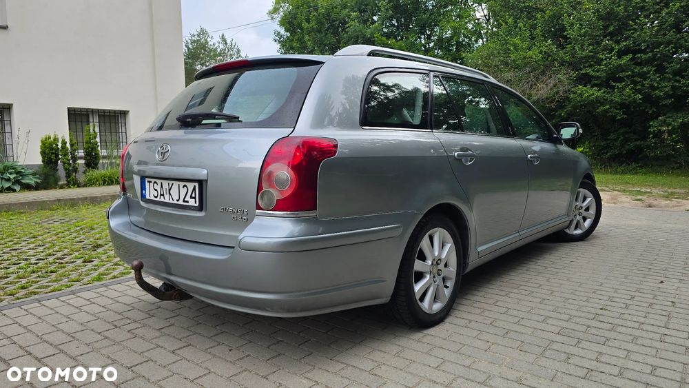 Toyota Avensis 2.0 D-4D Premium - 3