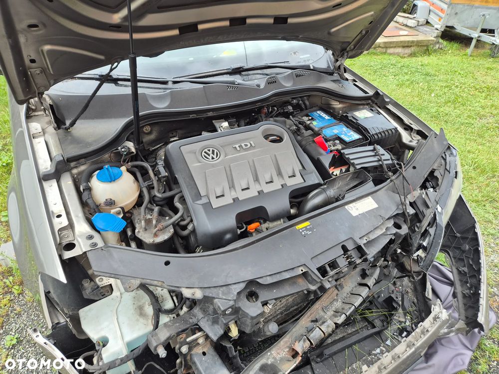 Volkswagen Passat 2.0 TDI Comfortline - 18