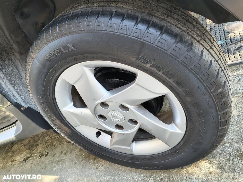 Dacia Duster 1.6 16V 4x4 Prestige - 22