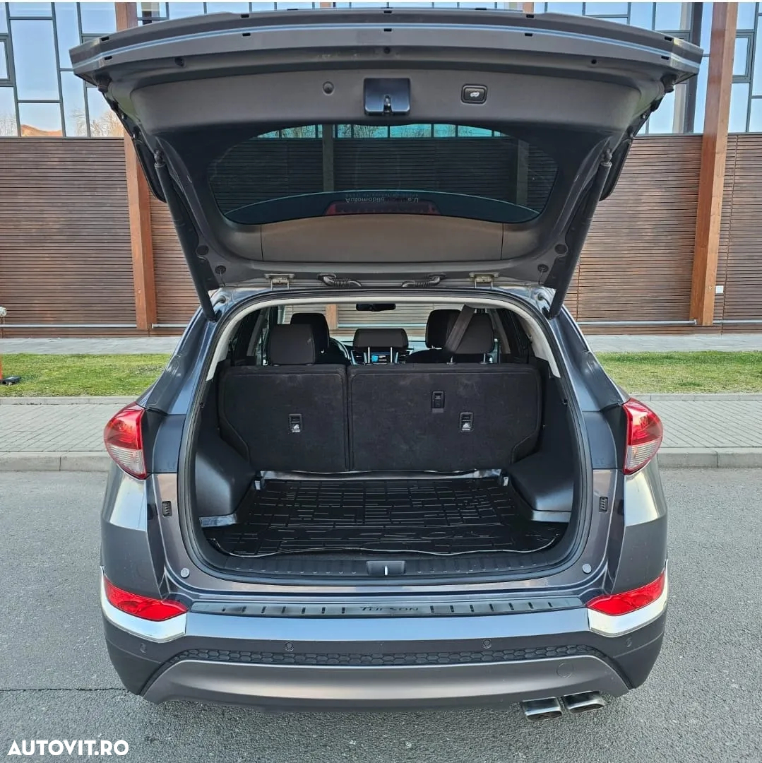 Hyundai Tucson 2.0 CRDI 4WD 8AT Luxury - 11