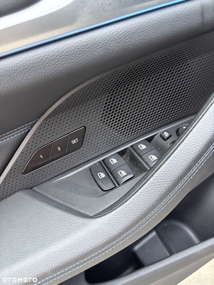 BMW i4 70.3kWh eDrive 35 M Sport - 22