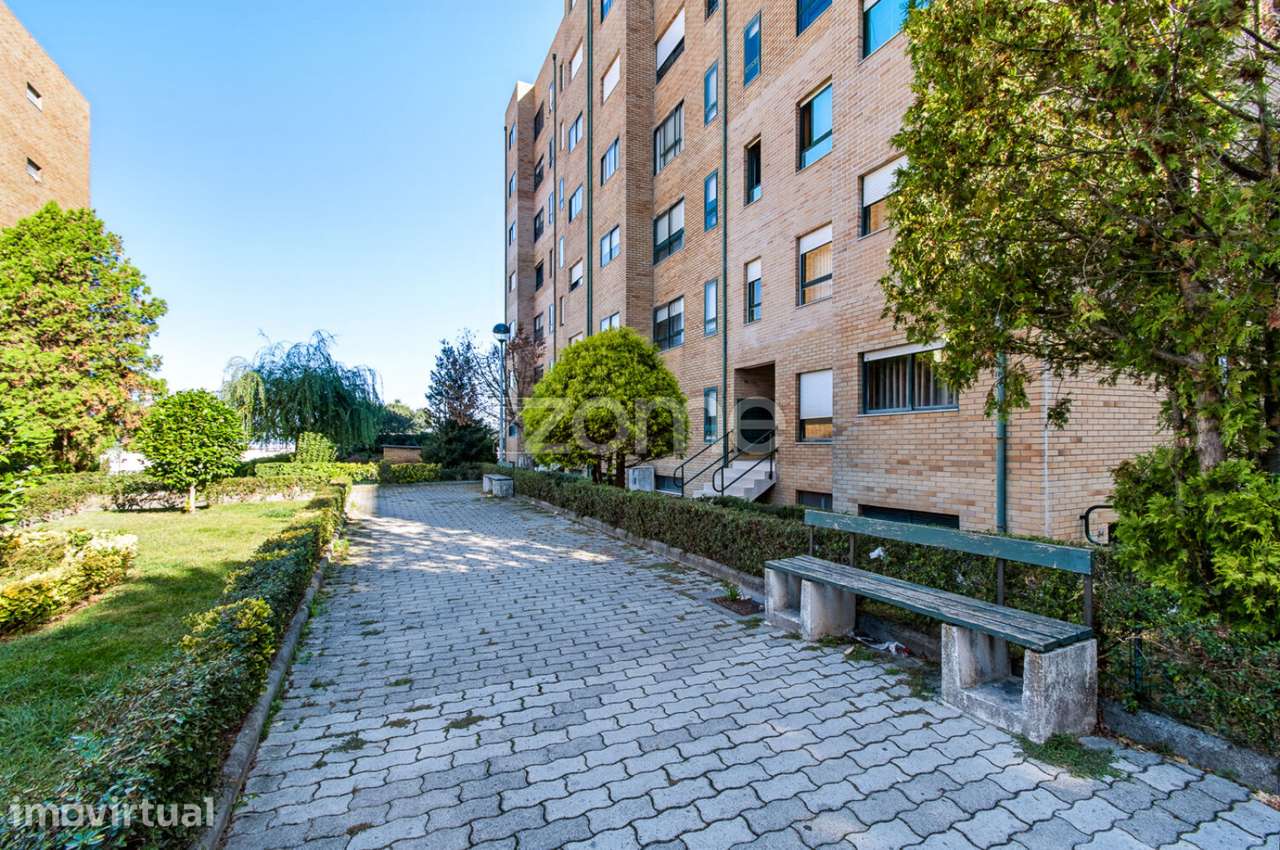 Apartamento T3, a 8 min do Hospital de S. João - Grande imagem: 2/27