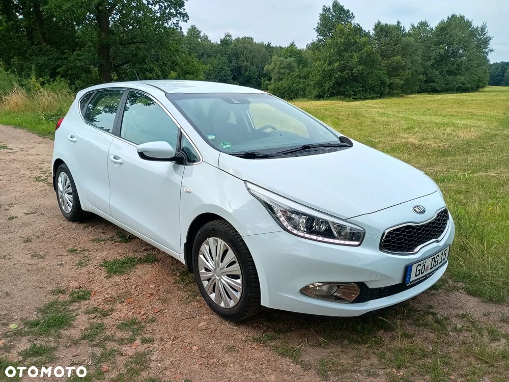 Kia Ceed - 1