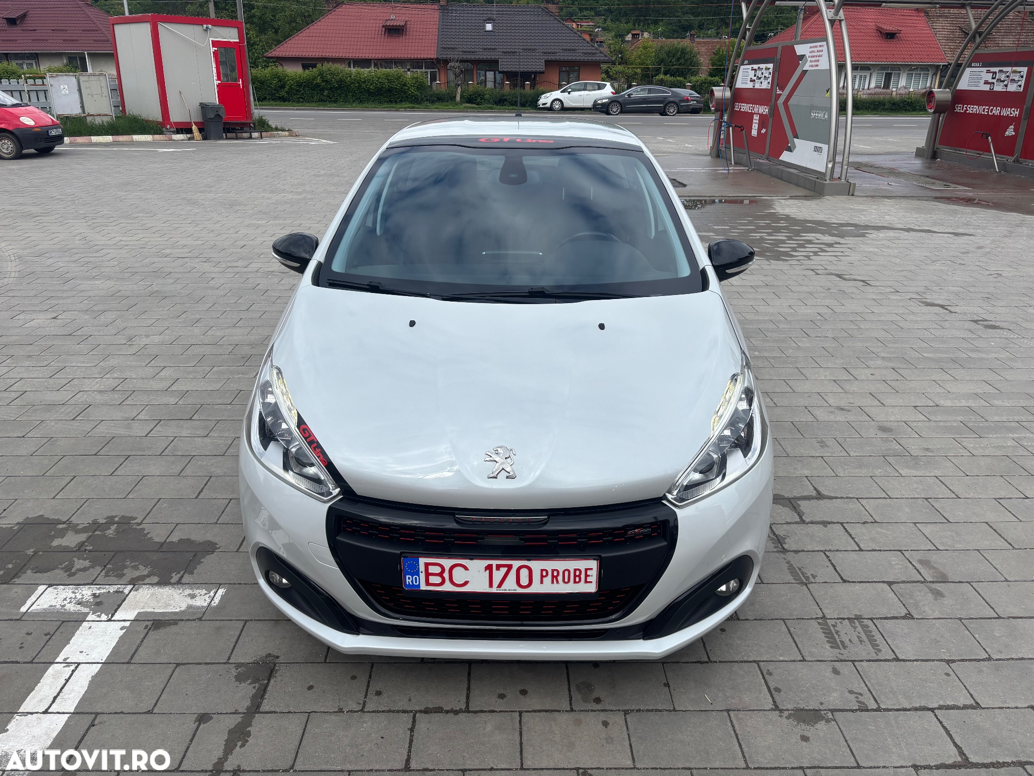 Peugeot 208 1.2 L PureTech Turbo Allure Aut. - 2