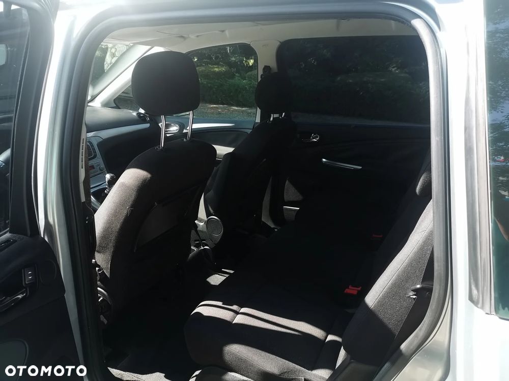 Ford Galaxy 2.0 TDCi Ghia - 10