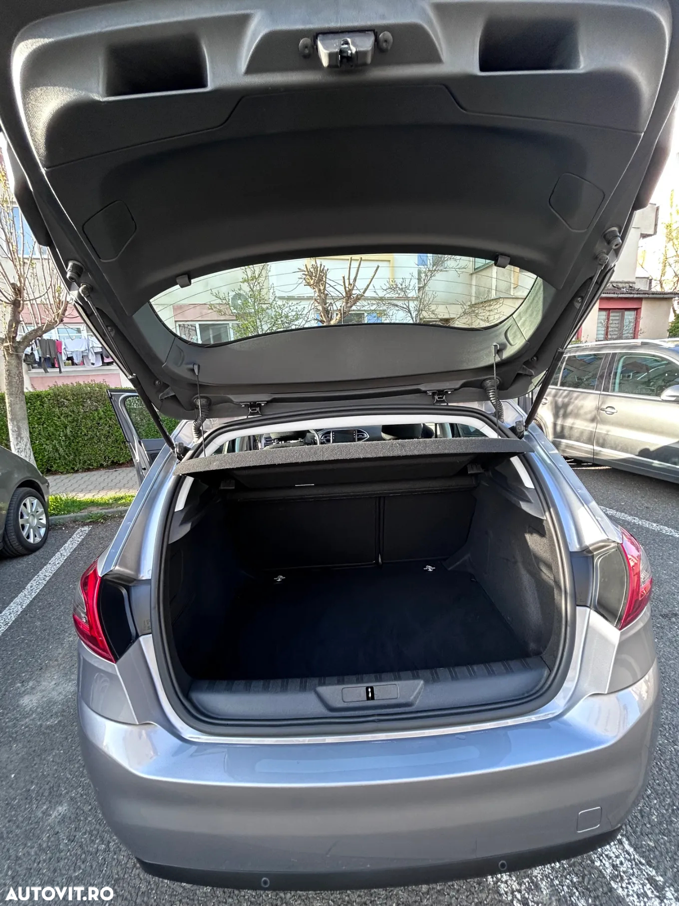 Peugeot 308 1.2 L PureTech Turbo S&S Active Pack - 2