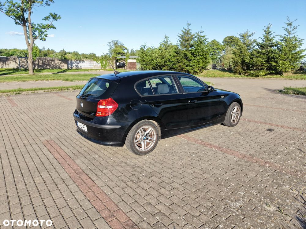 BMW Seria 1 116i - 8