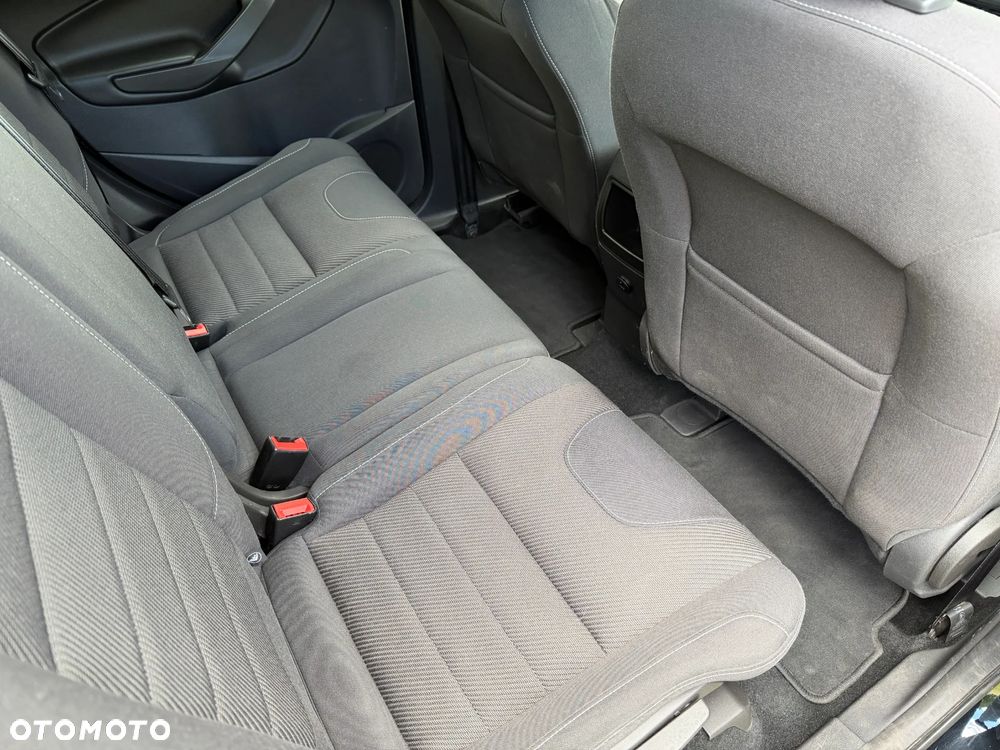Ford Kuga 2.0 TDCi 2x4 Titanium - 17