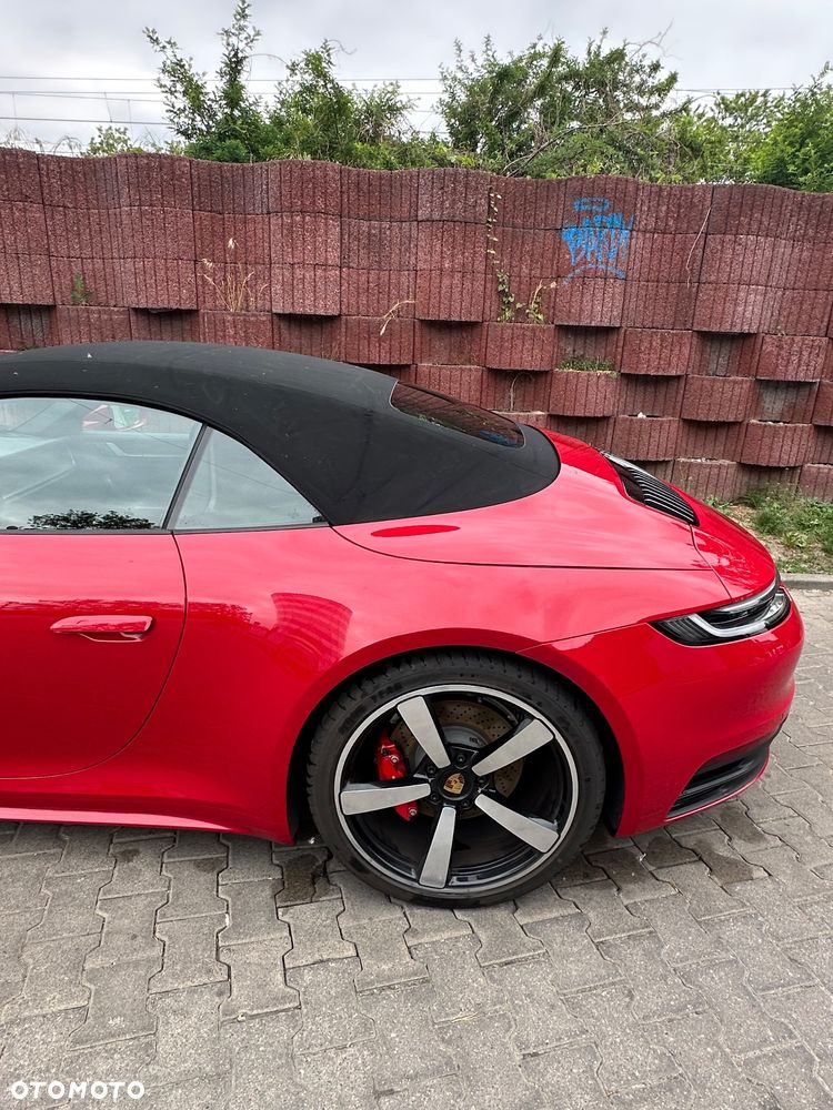Porsche 911 Carrera 4S - 6