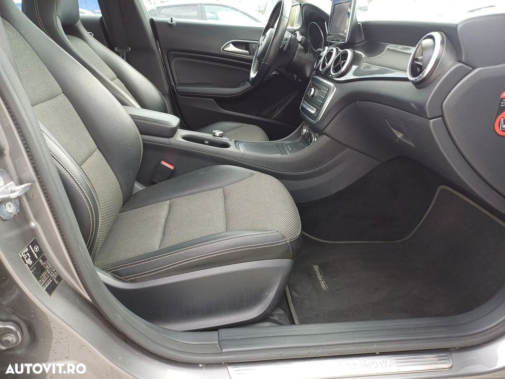 Mercedes-Benz CLA 200 - 25