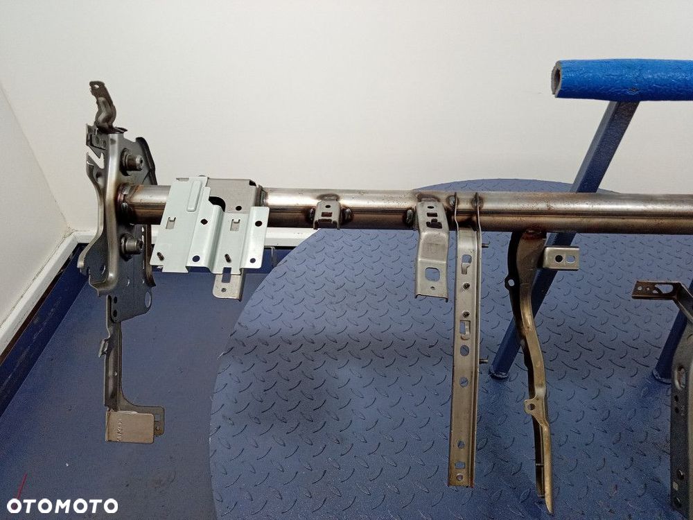 NISSAN QASHQAI II J11 STELAŻ BELKI KONSOLI EU - 2